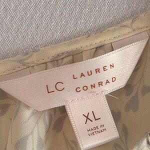 LC Lauren Conrad Cream and Taupe Floral Top - XL